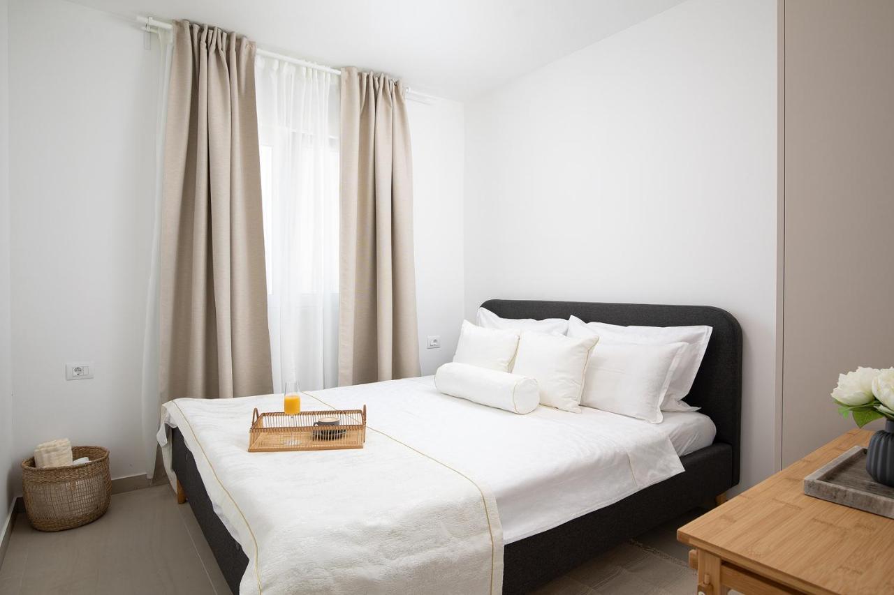 Apartments And Rooms Jakic 梅杜林 外观 照片